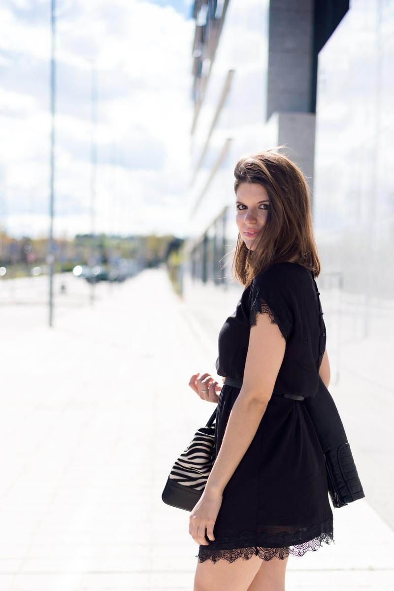 look chic con vestido lencero