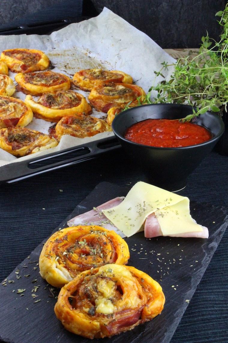 Rollitos de hojaldre con bacon y queso sin lactosa