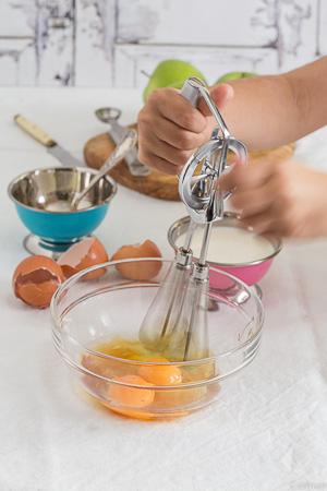 Elaboracion flan de huevo casero 3