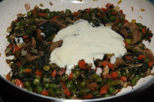echar-una-cucharada-de-bechamel-a-las-verduras