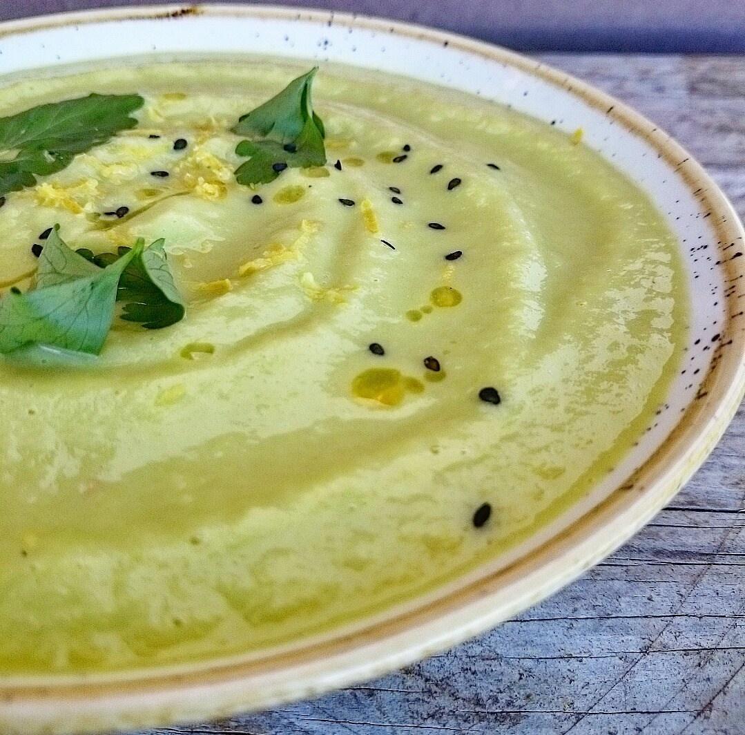 Crema de puerros al cava con jengibre.