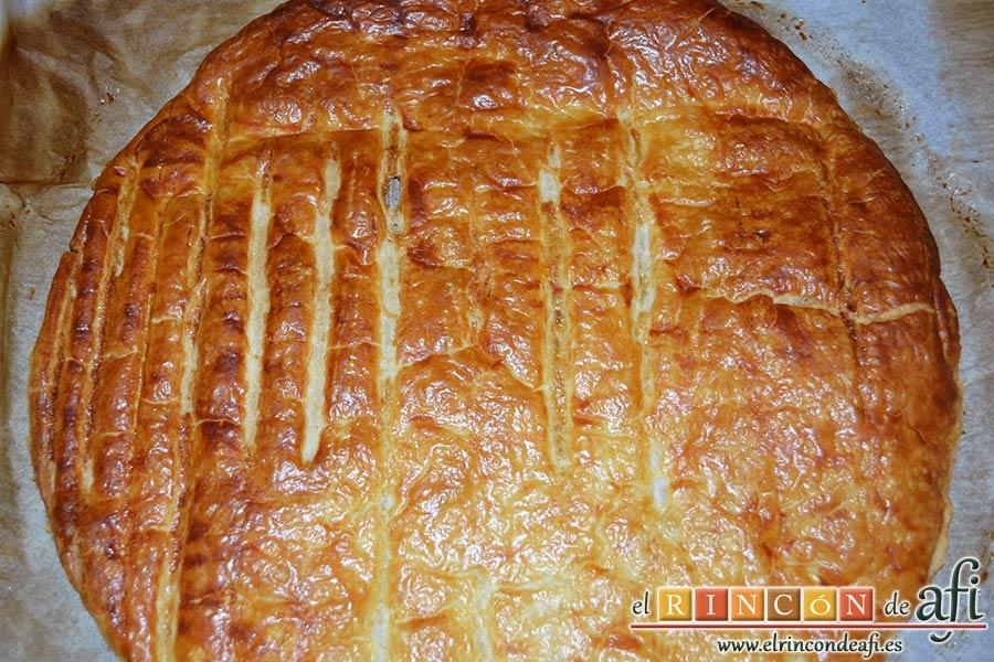 Hojaldre con frutas variadas, preparar el hojaldre y hornear