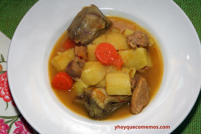 Guiso-de-patatas-con-carne-y-alcachofas