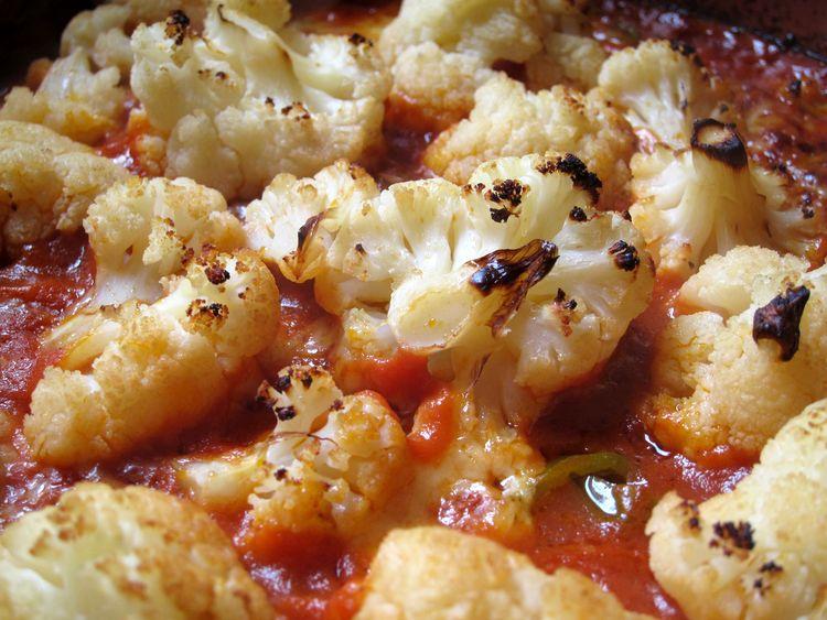 coliflor-gratinada-con-salsa-de-tomate-09