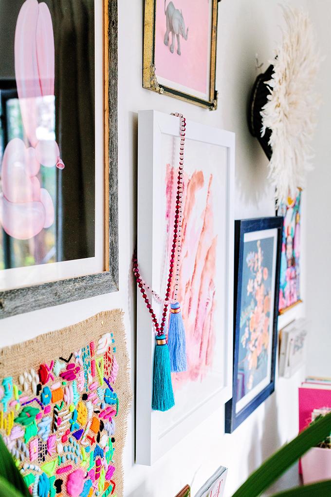 colgar cuadros sin agujeros detalle