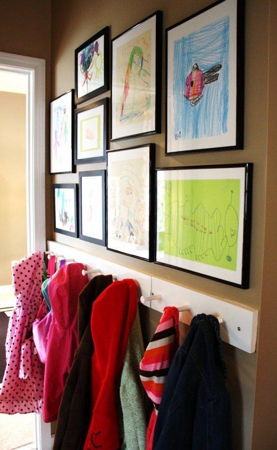 colgar cuadros sin agujeros apartment