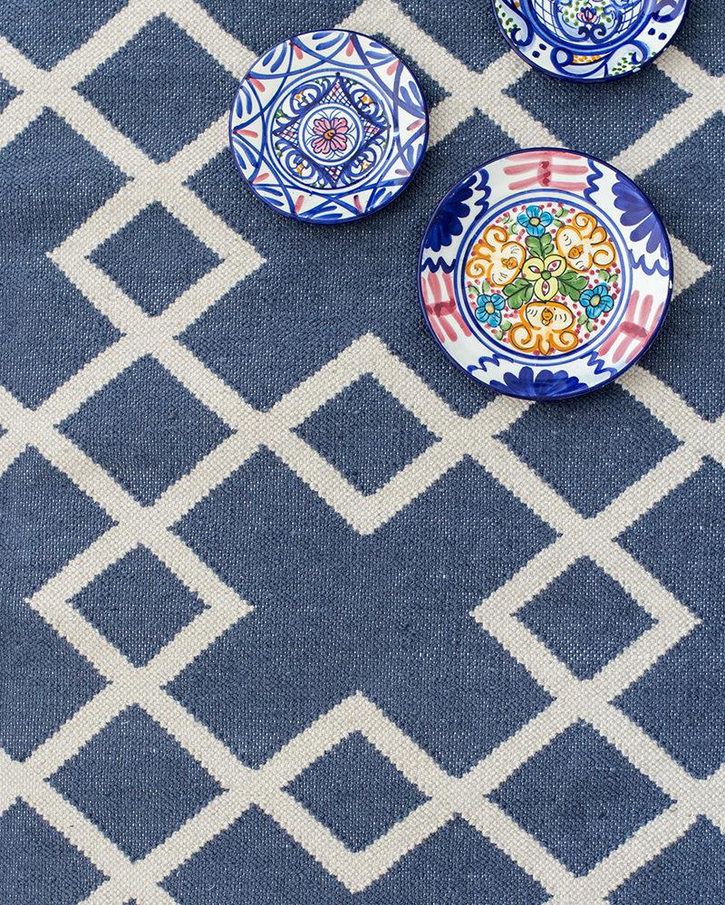 alfombra_geometrica_azul_800x1200