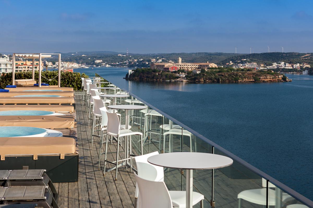 colores-de-boda-hotel-buddymoon-adults-only-barcelo-hamilton-menorca-11