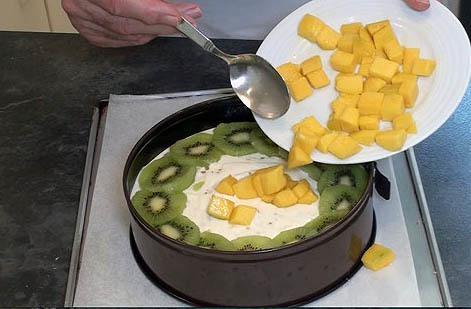 Añadimos el kiwi y el mango