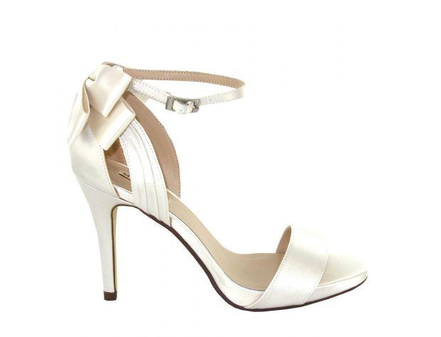 anamaria-blanco-069680402hd-568327d71ce580-56889760_fill_620_474