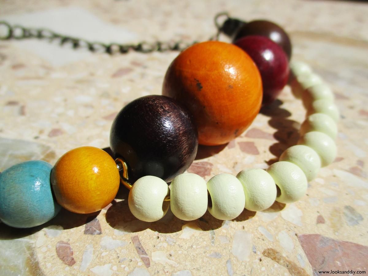 5 DIY collar con bolas de madera-min