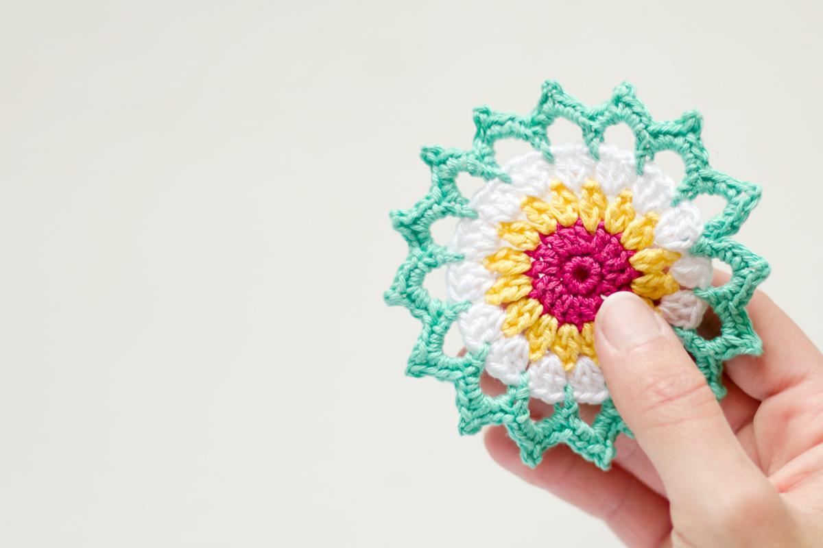 mandala de ganchillo terminado