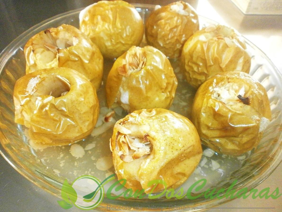 Manzanas asadas con almendras