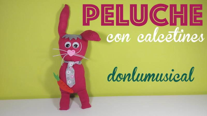 muñecos con calcetines conejo