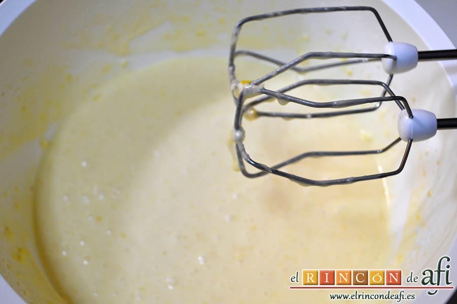 Pudin de limón, mezclar bien con varillas eléctricas