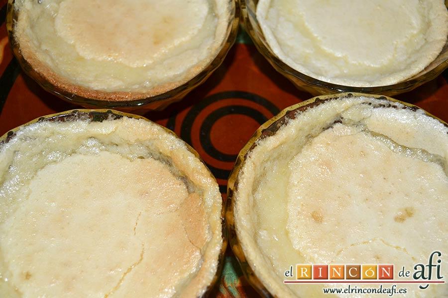 Pudin de limón, hornear hasta que quede una costra crujiente