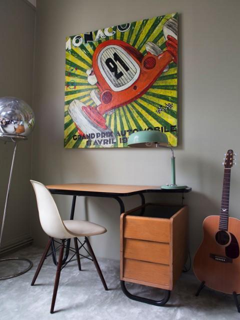 pintar un dormitorio juvenil milk escritorio