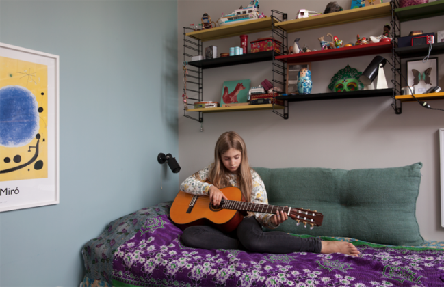 pintar un dormitorio juvenil milk jovencita