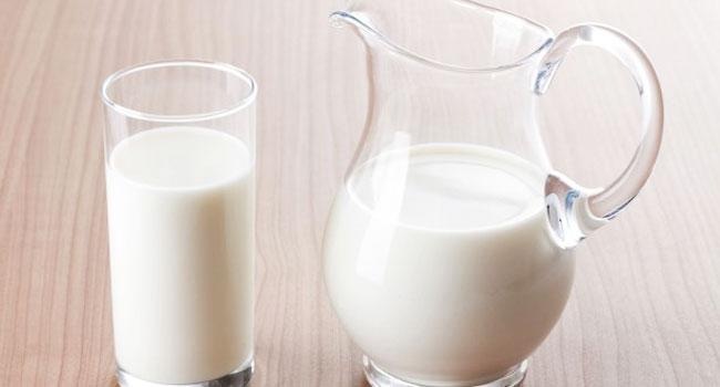 rehabiliter_le_lait_cru1