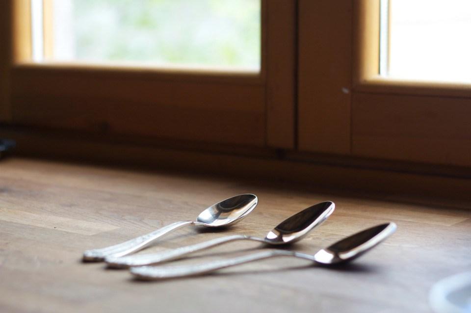 Personaliza tus cubiertos con Chalk paint