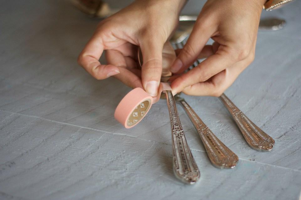 Personaliza tus cubiertos con Chalk paint