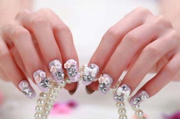 accesorios en las uñas