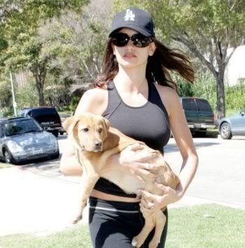 Penelope Cruz y su perro