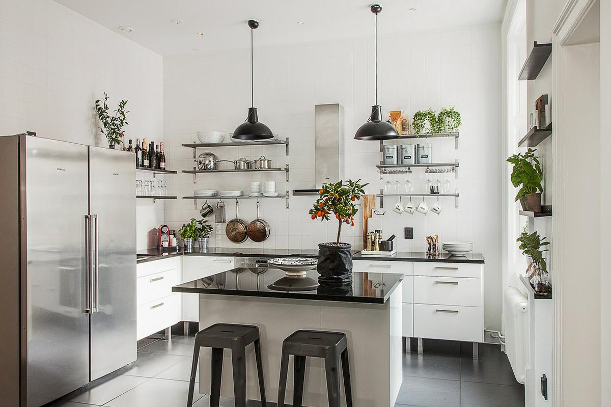 cocina_flores_ambiente_elegante_sobrio