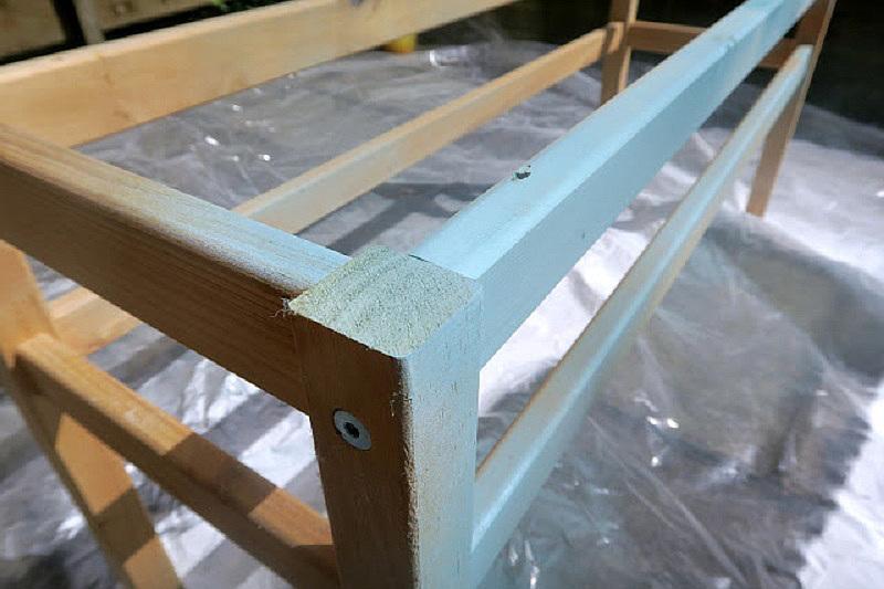 Cómo pintar una banqueta de madera con spray