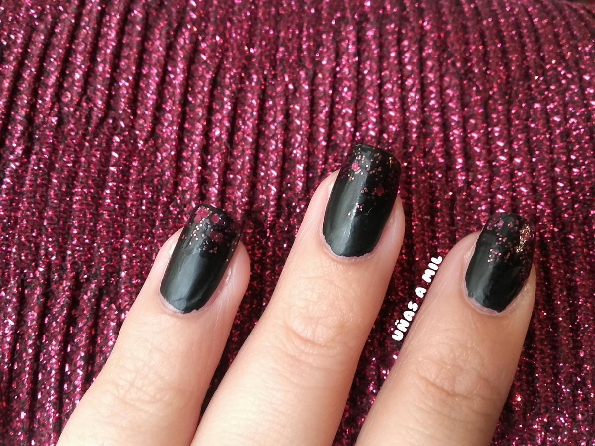 uñas_a_mil_diseño_decoracion_uñas_nail_art_matte_glitter_negro_fucsia_boda_fiesta_evento_esmalte_avon_effects_fucsia_purpurina (1)