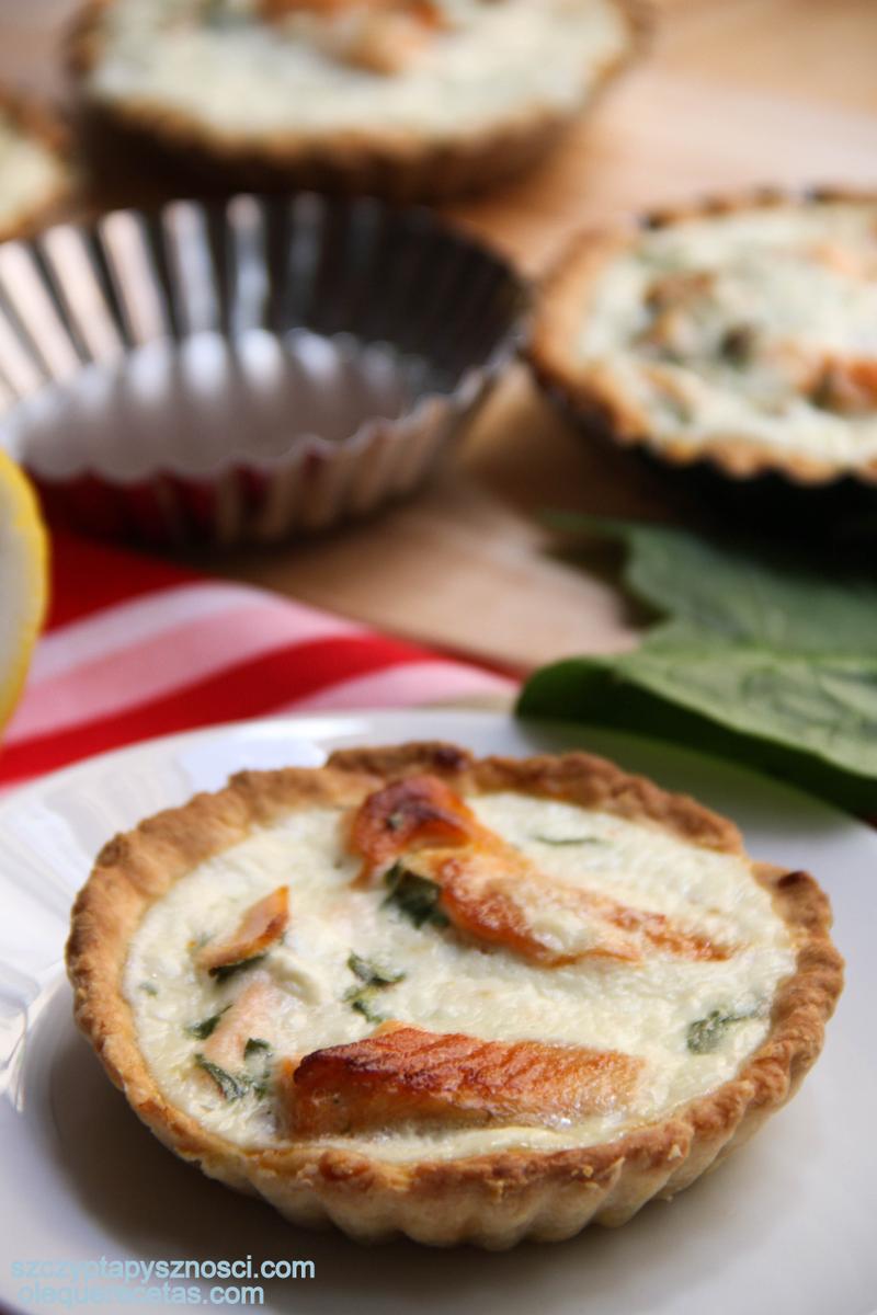 mini tartas con salmón
