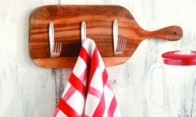 Ideas para reciclar tablas para picar de madera y decorar tu cocina DIY