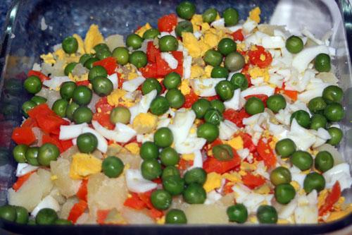 Mezclas-las-patatas-y-las-verduras