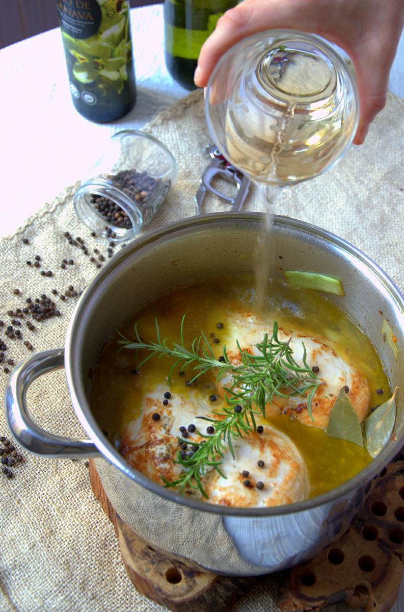 Añadimos los líquidos y listo para cocer