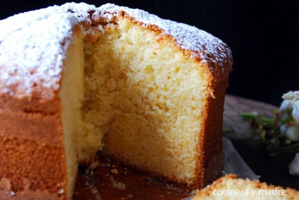 bizcocho-esponjoso-de-chocolate-blanco 2