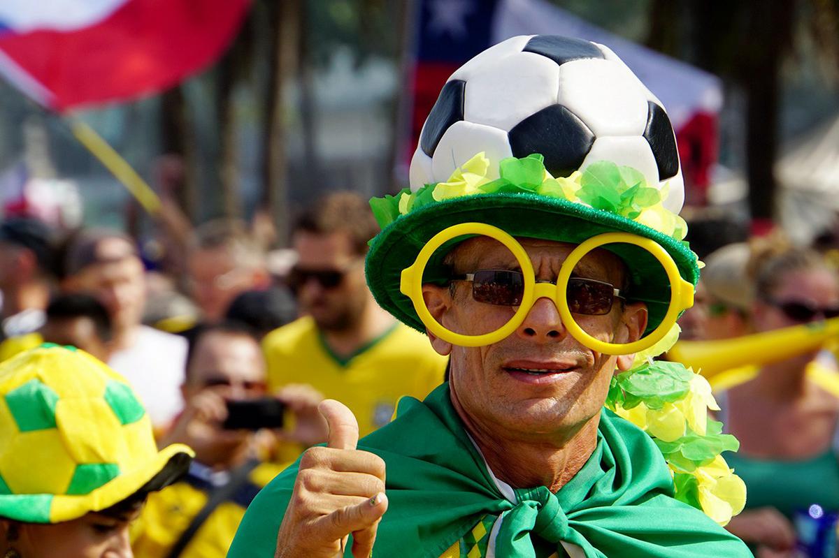 Aficionado brasileño disfrazado durante el Mundial