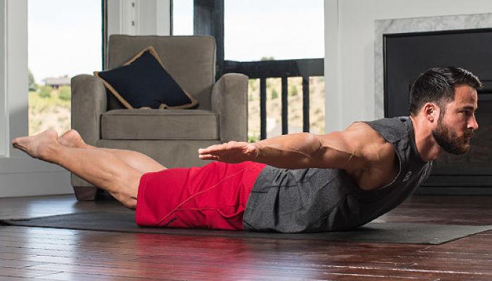 Razones por las cuales los hombres deberían hacer yoga