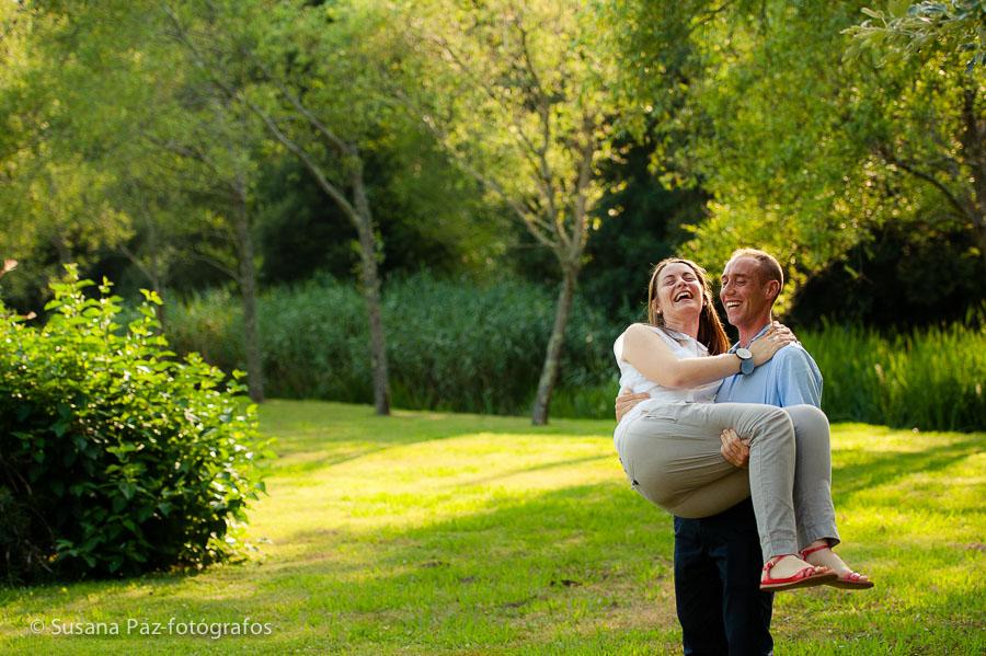 Fotos previas a la boda de Mariana y Marcos. En Pazo de Tambre, Sierra de Outes, muy cerca de Santiago de Compostela.