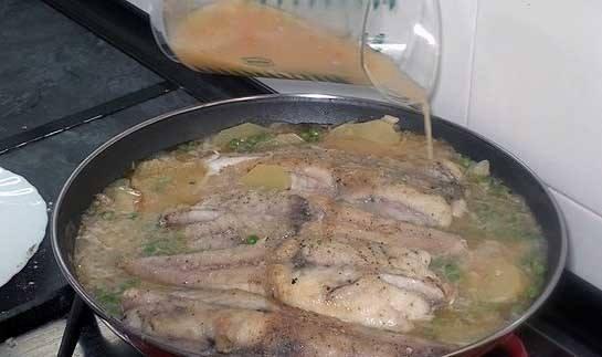 Si hace falta ponemos mas fumet