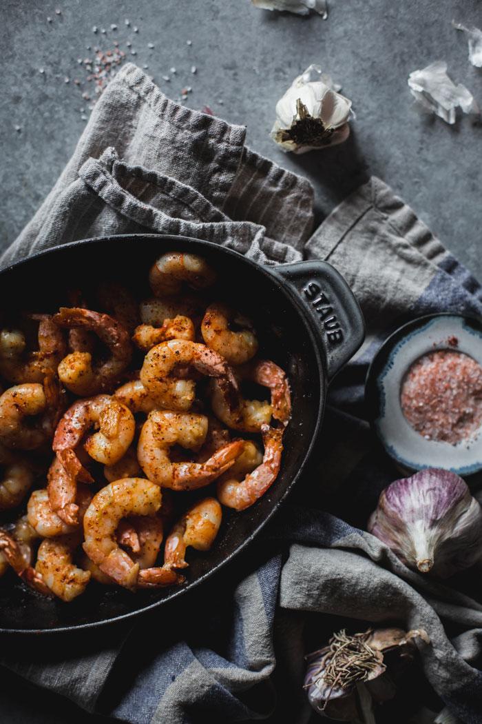 Gambas-al-ajillo-HomeLifeStyle-Magazine-Staub