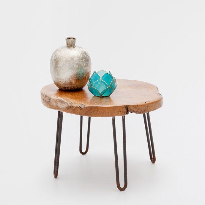 mesa auxiliar de madera y metal zara home 1