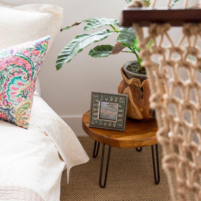 mesa auxiliar de madera y metal zara home