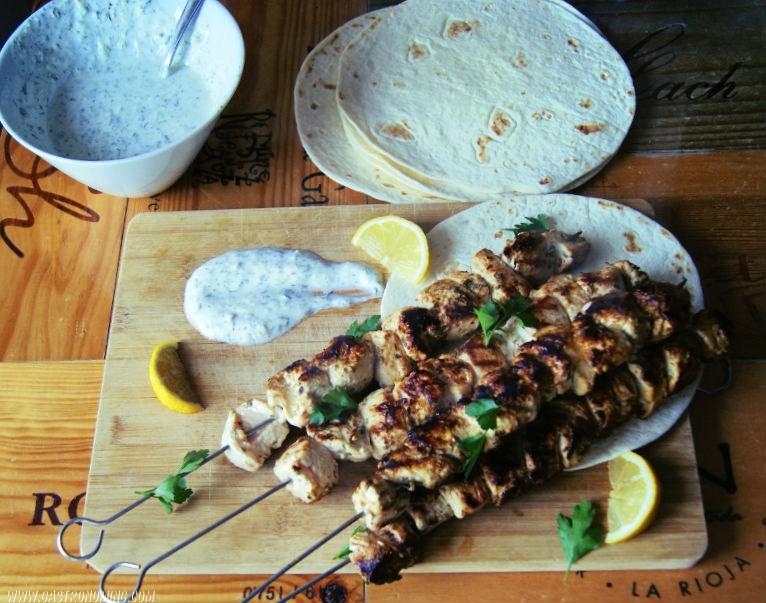 Souvlaki de pollo
