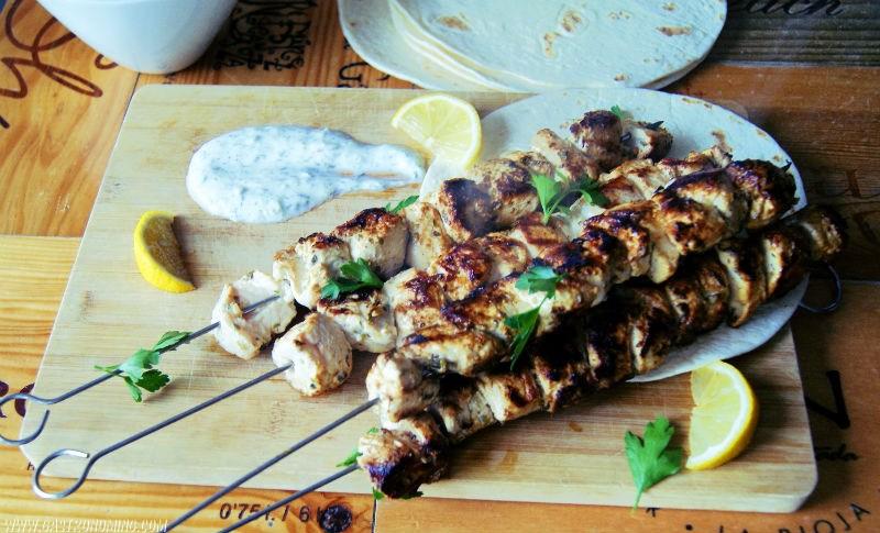 Souvlaki de pollo