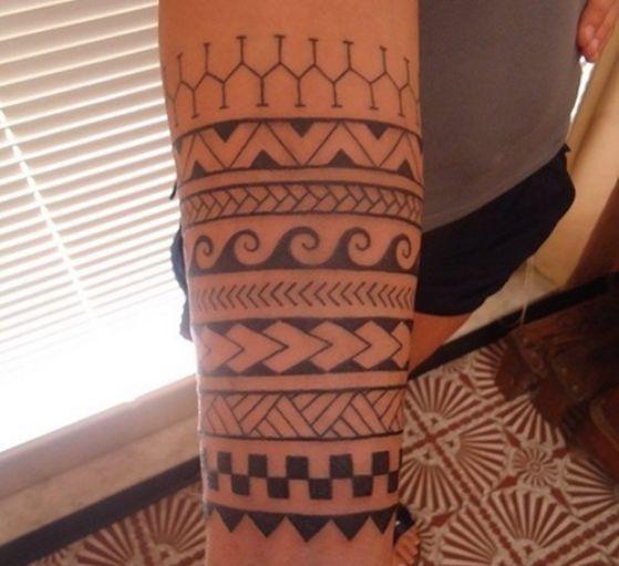 chicas tribal tattoo en manos