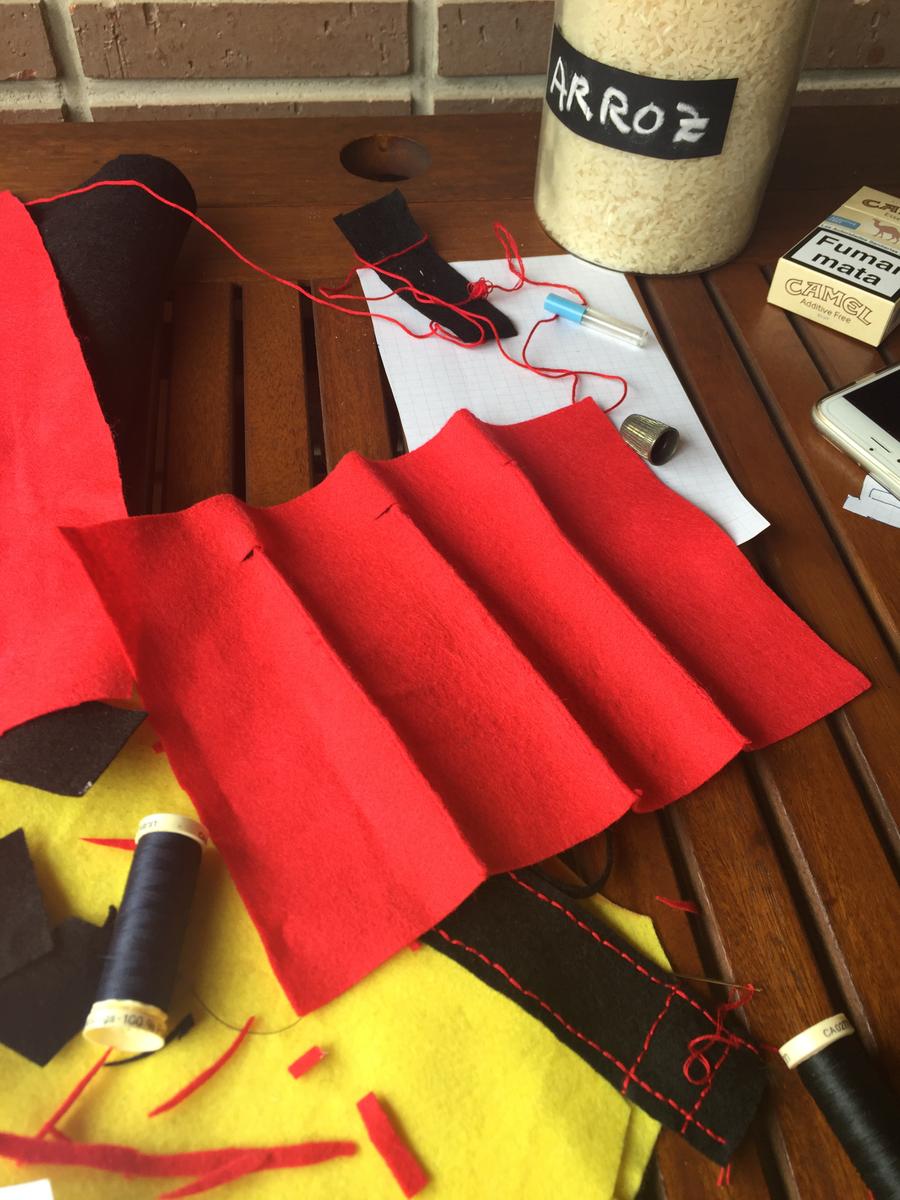 realizamos 4 costuras para ar la forma a la cabina