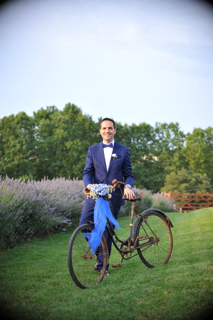 Azul índigo para una boda informal