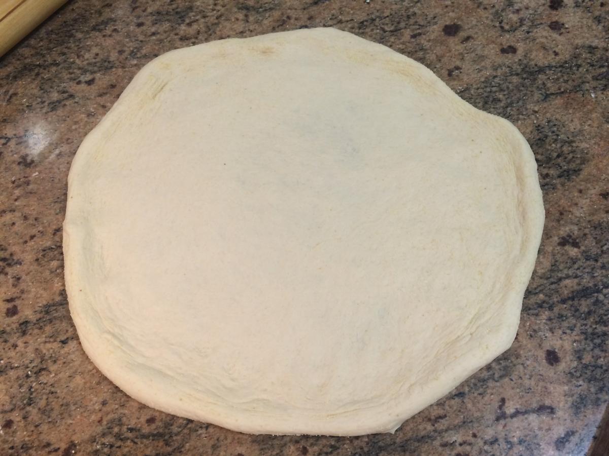 Extendemos la masa del Lahmacun