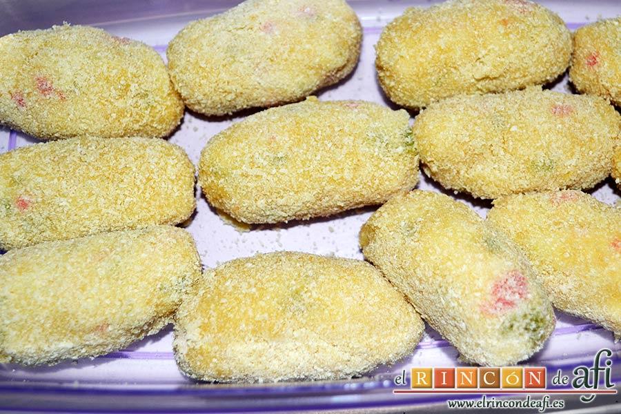 Petardos de bacalao, colocar en un recipiente hasta el momento de freír