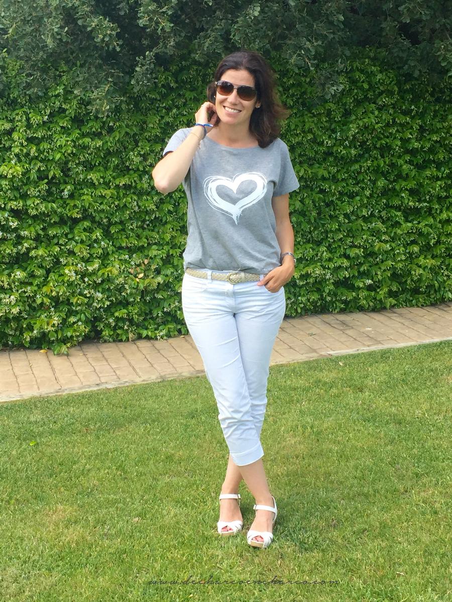 camiseta corazon blanco www.decharcoencharco